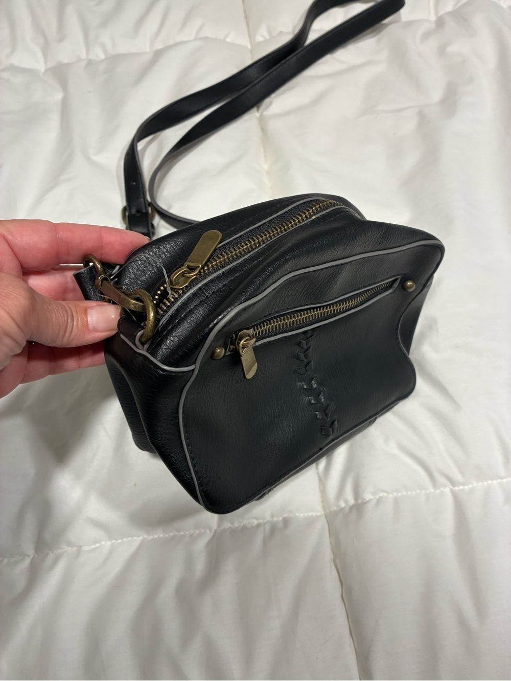 Classic Black  Crossbody Bag - Versatile Everyday Carry